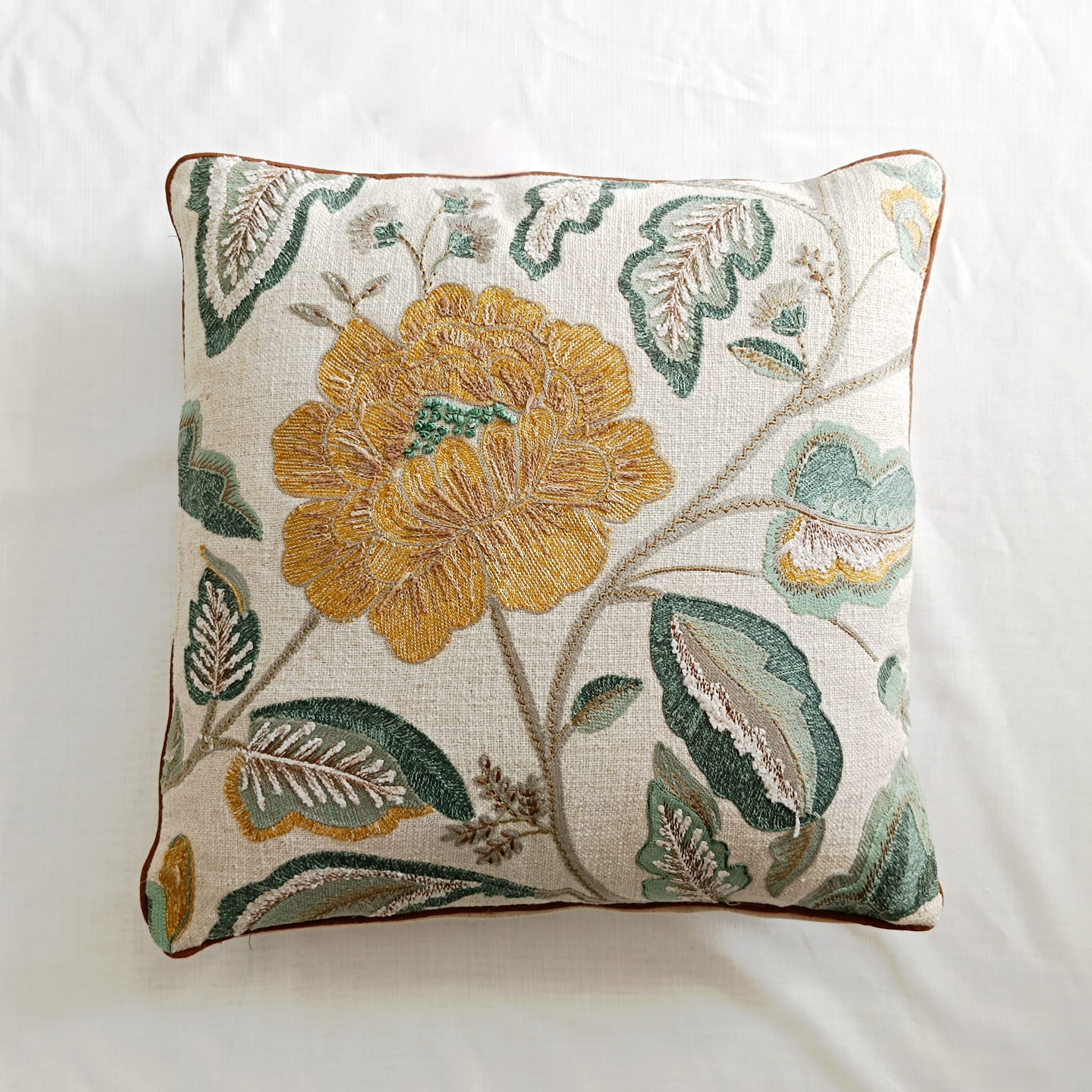 Set de 2 Cojines Tikal bordado vegetal Beige, Verde y Oro