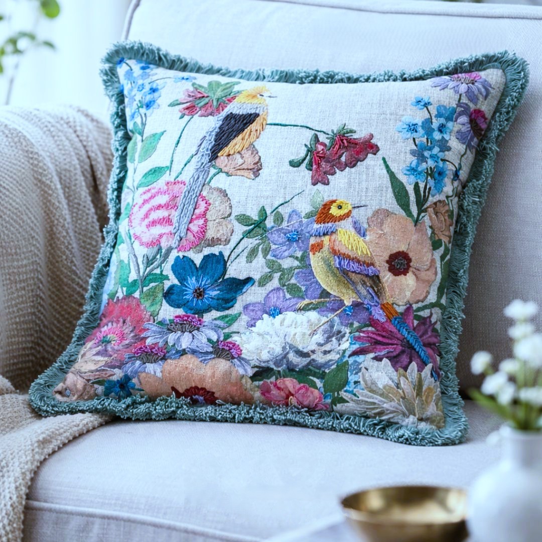 Set de 2 cojines Soila de Ikaya con bordado de pájaros y flores 45x45cm